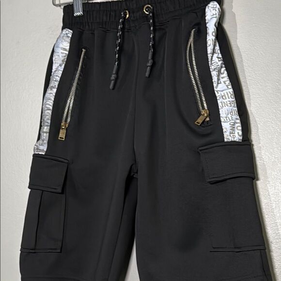 Black Cargo Shorts size 10/12 - Picture 7 of 10